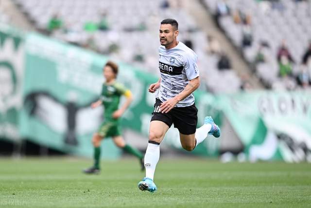 杨瀚森26+12青岛负深圳 吴前17分浙江胜肯帝亚