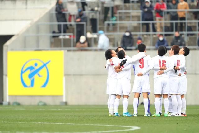 林崴31分同曦不敌广东 李弘权26分上海胜四川