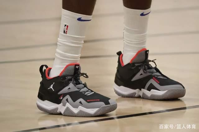 班凯罗32+9+7魔术力克活塞止5连败 黄蜂胜鹈鹕